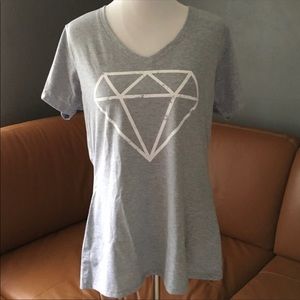 Top Short Sleeve V-Neck TShirt NWOT